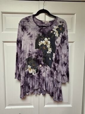 Jess & Jane Purple Tie Dye Floral Tunic Top Medium Asymmetrical Hem VGUC